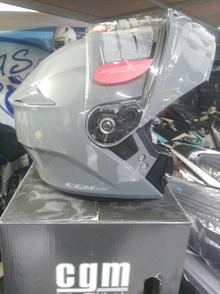 Nos accessoires casque CGM motos ou scooters Martinique