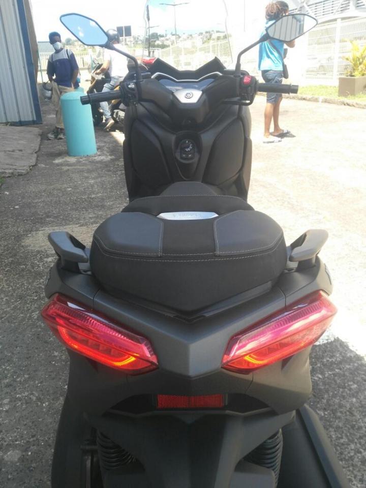 Nos scooters YAMAHA de derrière Martinique
