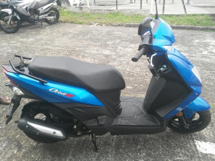 Nos scooters ORBITIII bleu Martinique