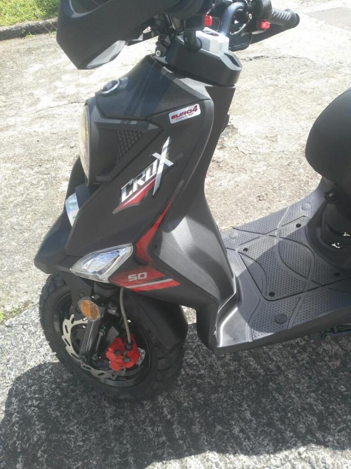 Nos scooters CROX noir Martinique