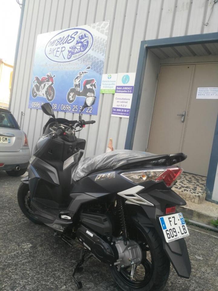 Nos scooters Martinique